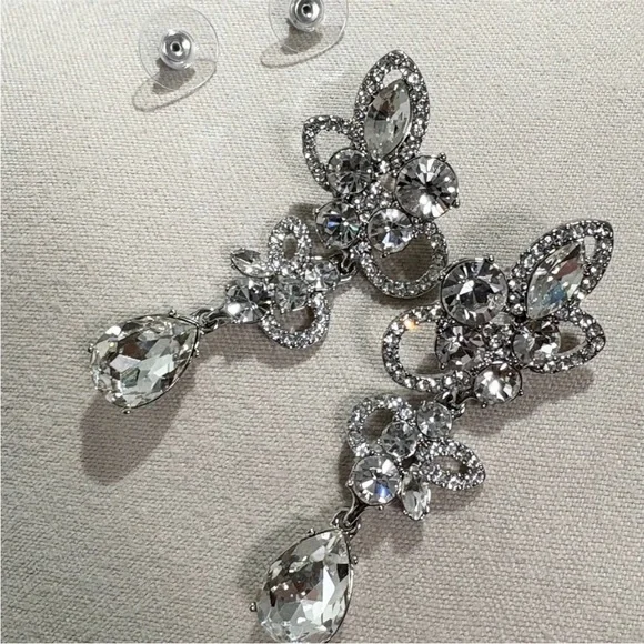 Givenchy earrings - Picture 6 of 7